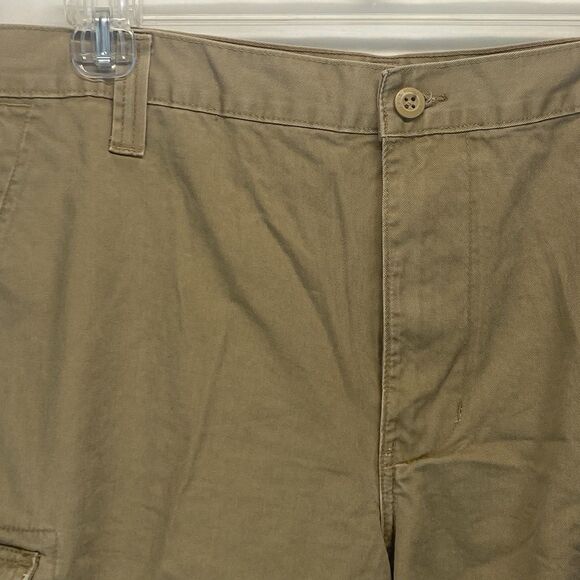 U.S. Polo Association Men's Cargo Shorts Size 44 Khaki Distressed Cotton - Picture 2 of 11